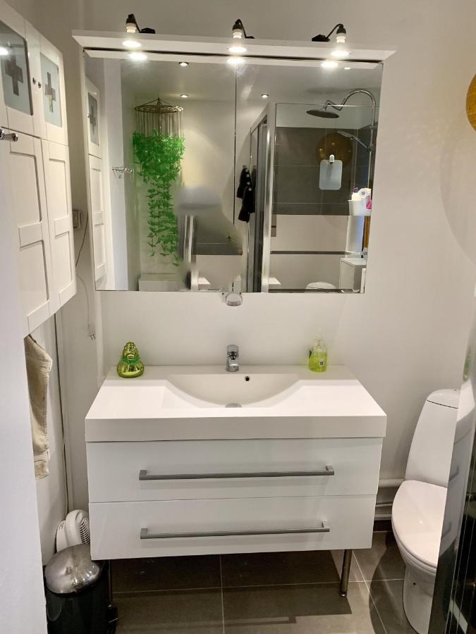 Four Individual Beautiful Spacious Rooms In Stylish Apartment Kopenhagen Bagian luar foto