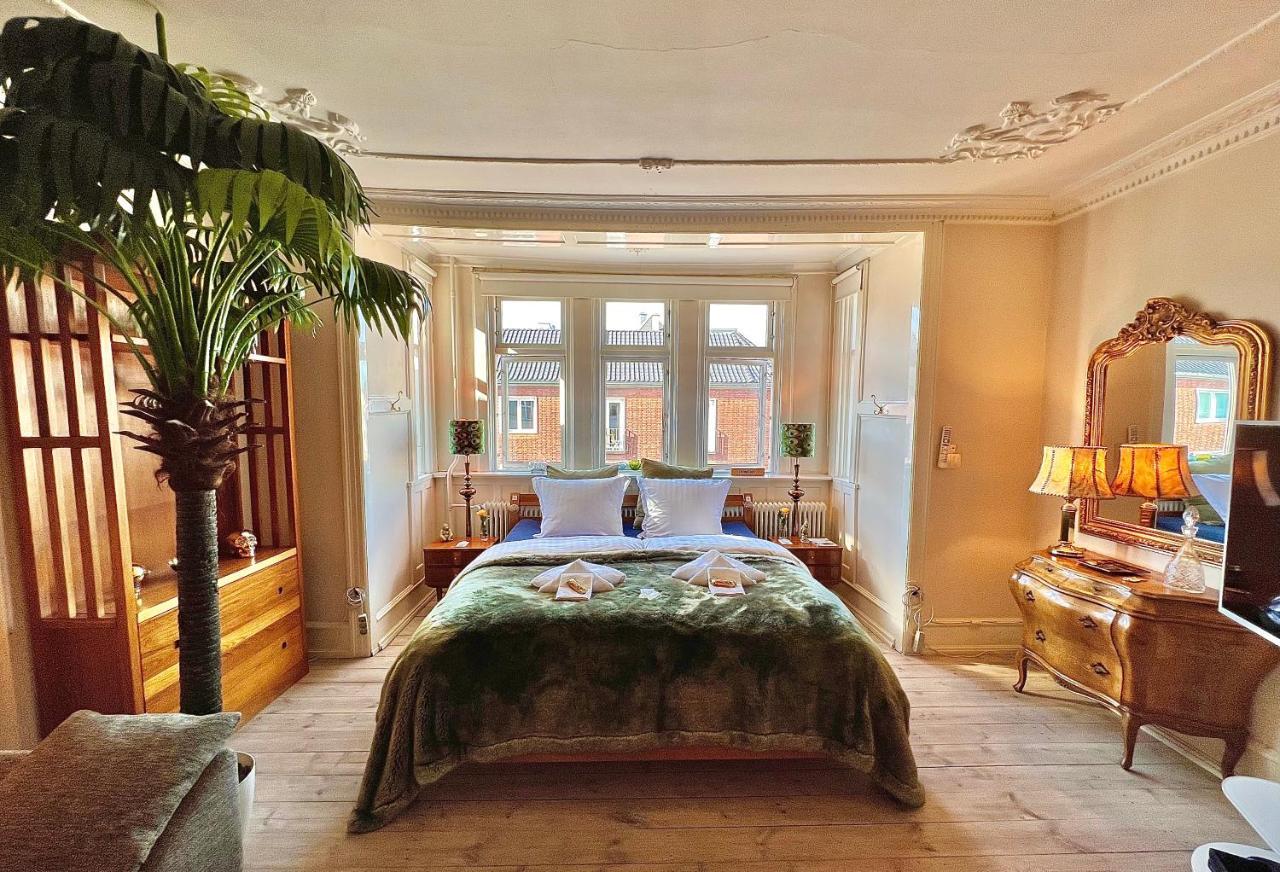 Four Individual Beautiful Spacious Rooms In Stylish Apartment Kopenhagen Bagian luar foto