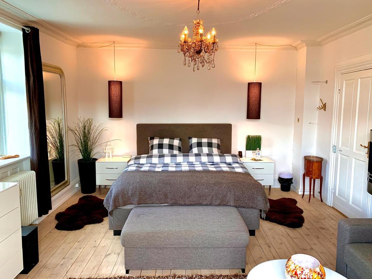 Four Individual Beautiful Spacious Rooms In Stylish Apartment Kopenhagen Bagian luar foto